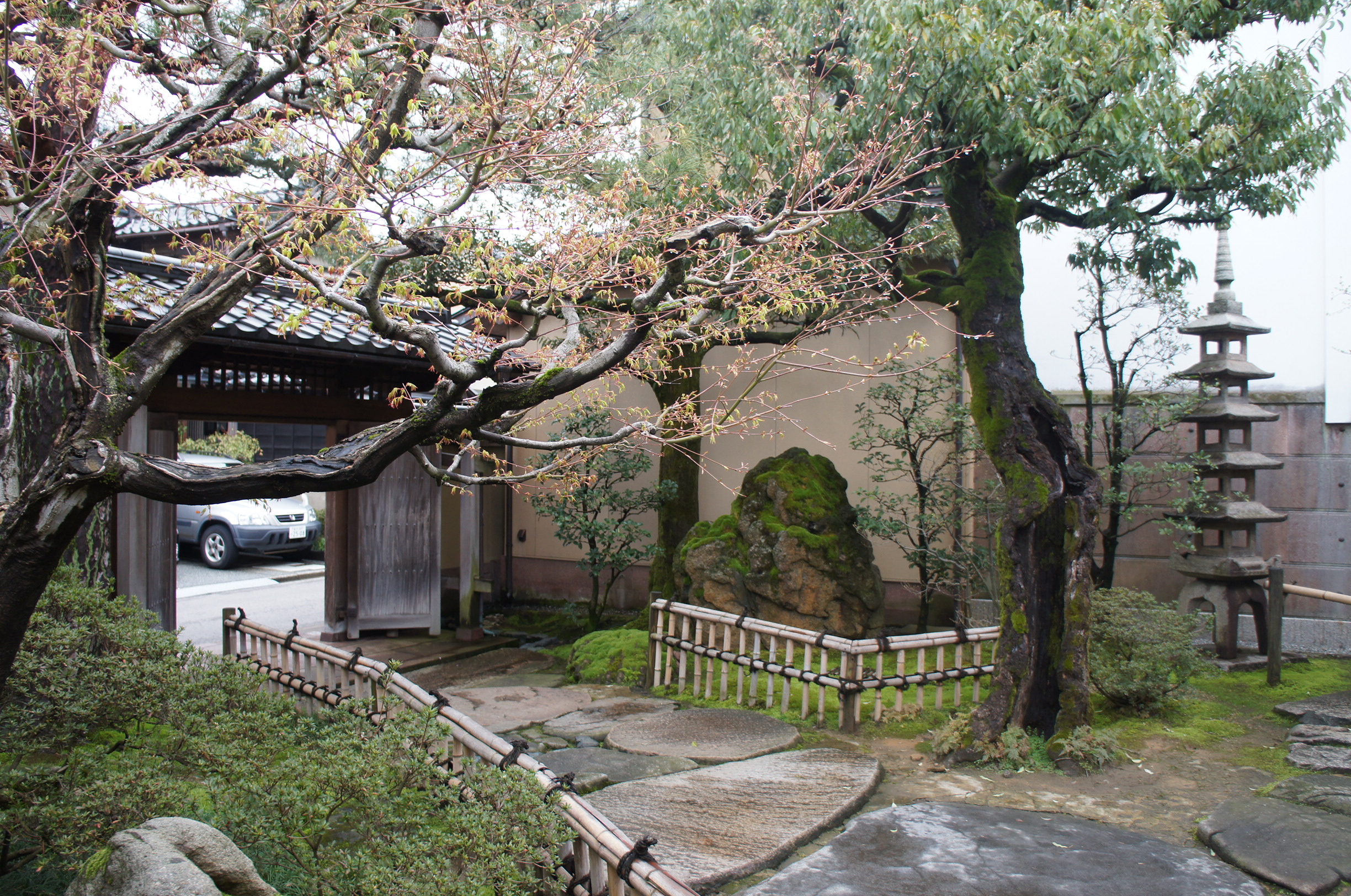 Large stepping stones lead into the house.