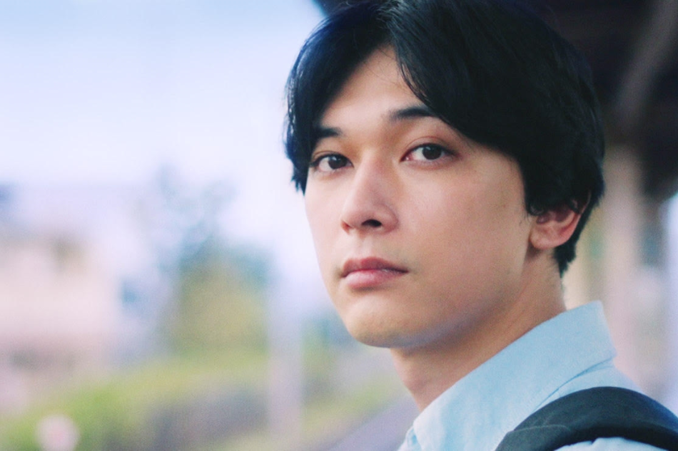 Living_in_two_world_2