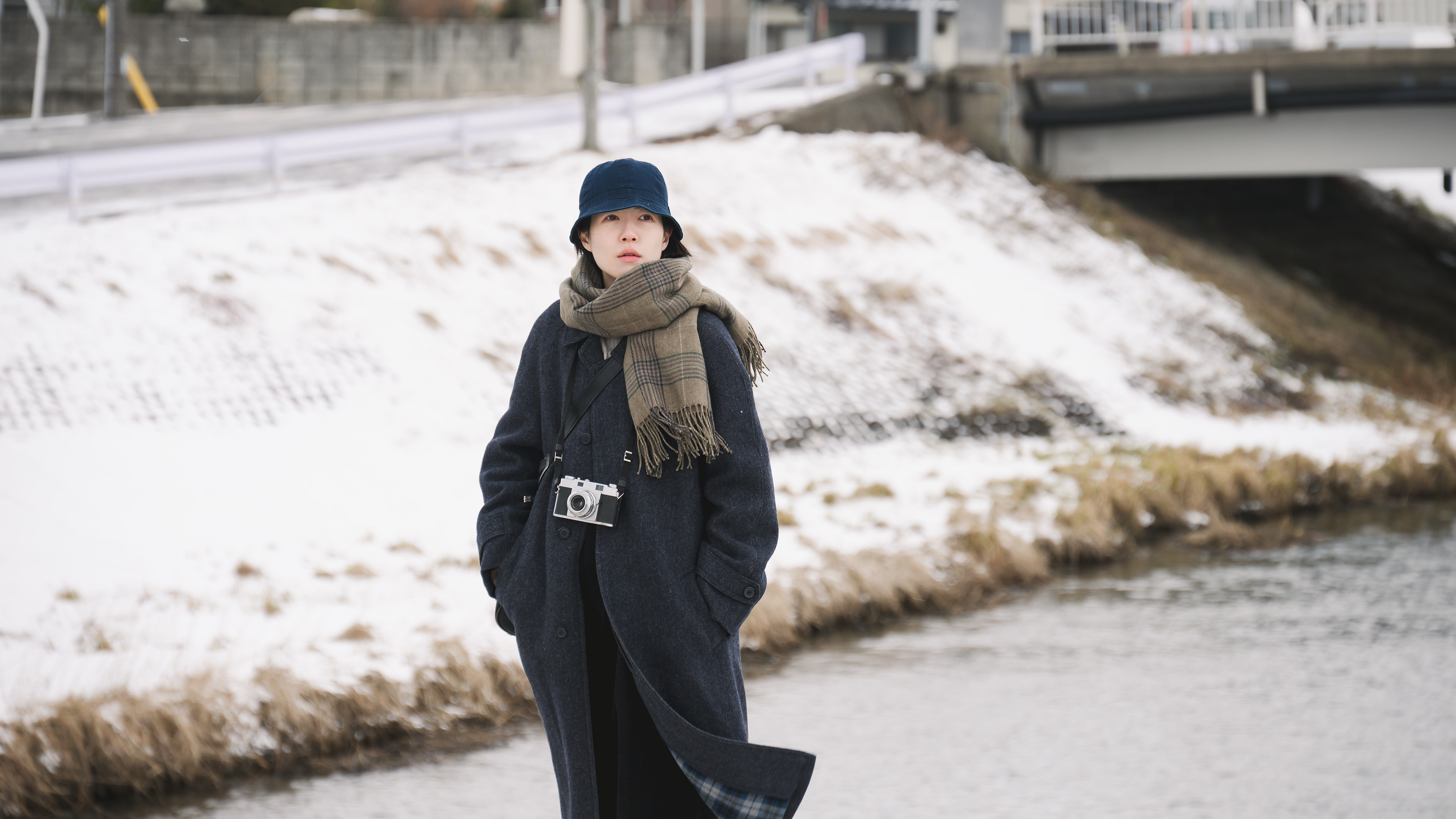 Two Seasons, Two Strangers Still Photo 1