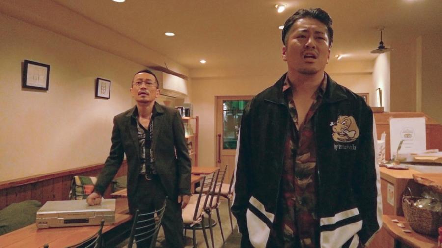 BEYOND THE INFINITE 2 MINUTES slide 4